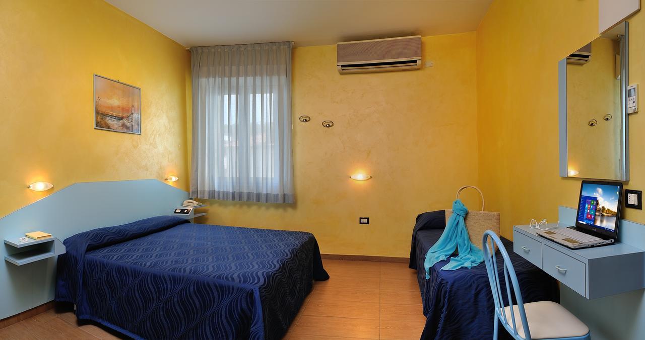 Hotel Marilena Riccione Bagian luar foto